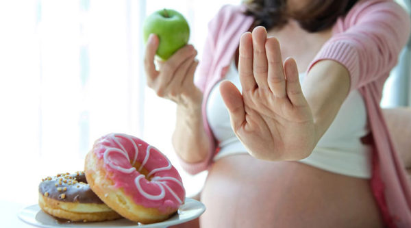 Ăn uống đúng cách trong suốt thai kỳ